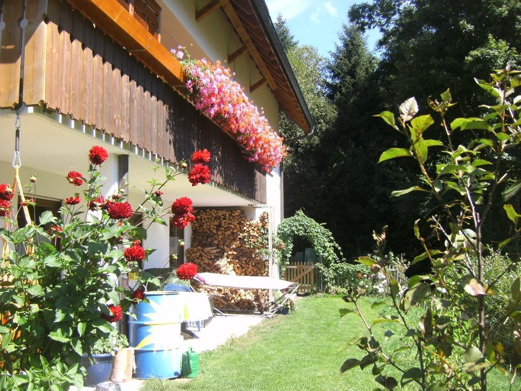 Gaestehaus Hundelbach Lenzkirch Bagian luar foto
